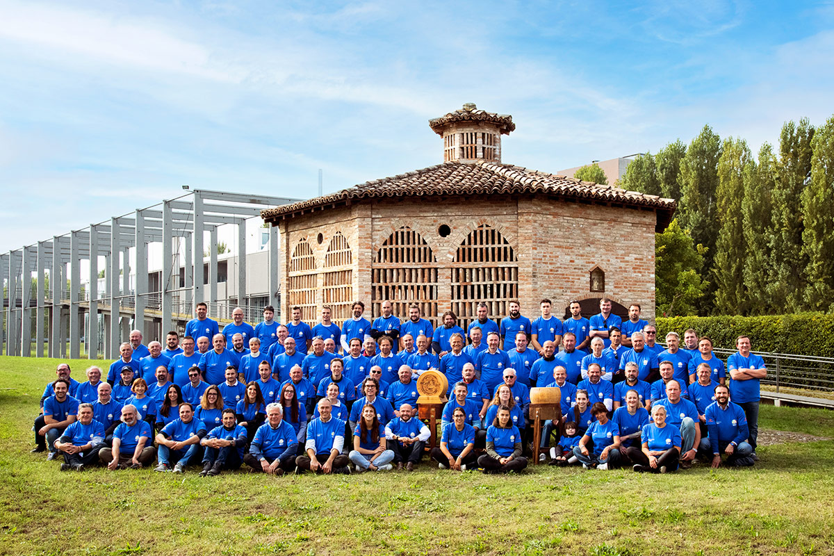 Nazionale del Parmigiano Reggiano (foto: Linda Vukaj - Aicod) La Nazionale del Parmigiano Reggiano in campo per la solidarietà