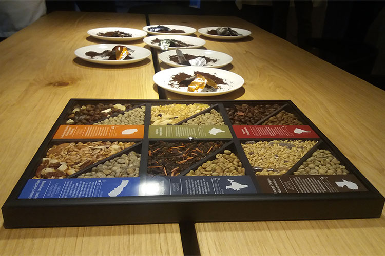 I cuochi Chic duettano con Nespresso Il caff&egrave; al centro del piatto e del bicchiere