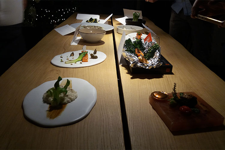 I cuochi Chic duettano con Nespresso Il caff&egrave; al centro del piatto e del bicchiere