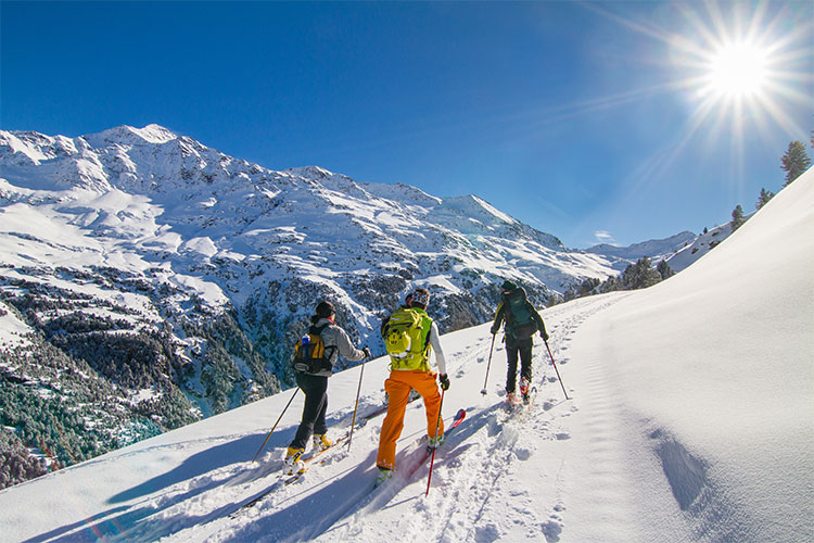 Neve, sci, cene stellate e relax termale Una stagione invernale vincente a Bormio