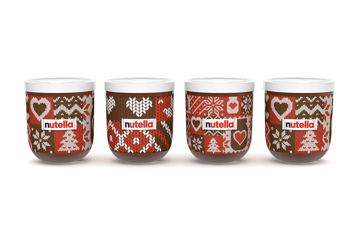 I classici bicchieri di Nutella con il vestito di Natale A tutto gusto con Ferrero e Caffarel