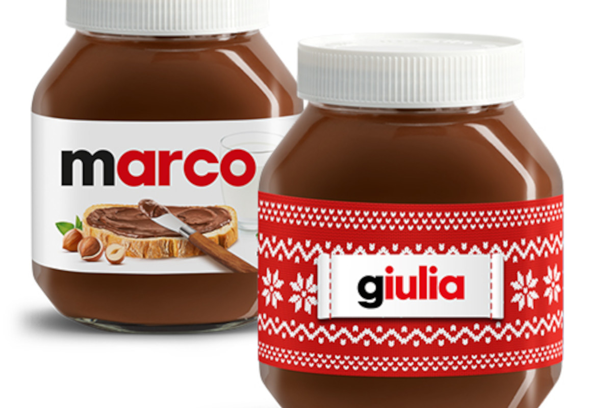 Due vasetti di Nutella personalizzati Giornata mondiale della Nutella: ecco perché piace così tanto a tutti