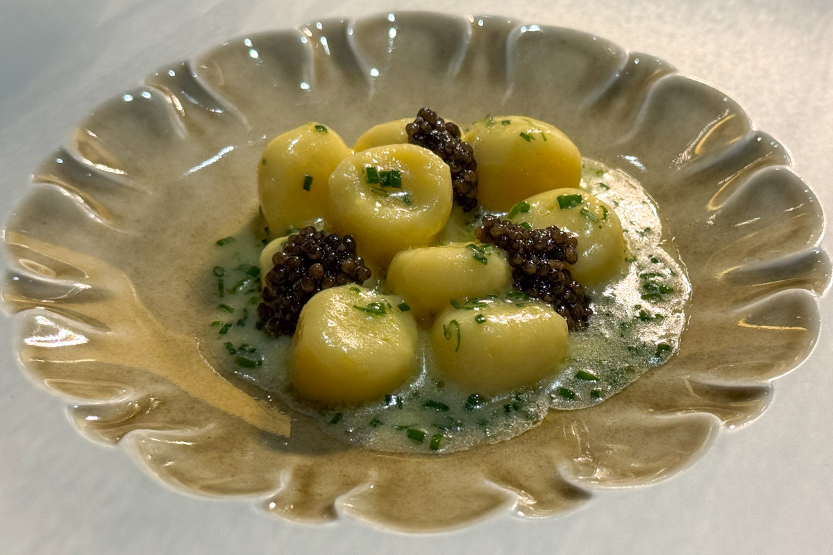 Dalla terra, non dalla tradizione. L’etica in cucina secondo Agli Amici