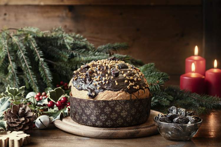 Prugne della California presenta il Panettone Incanto