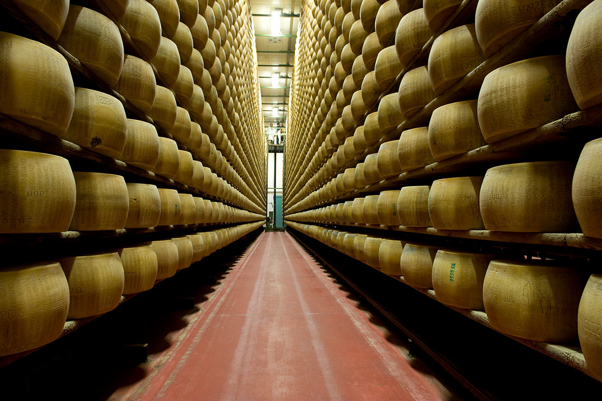 Parmigiano Reggiano punta sulle lunghe stagionature