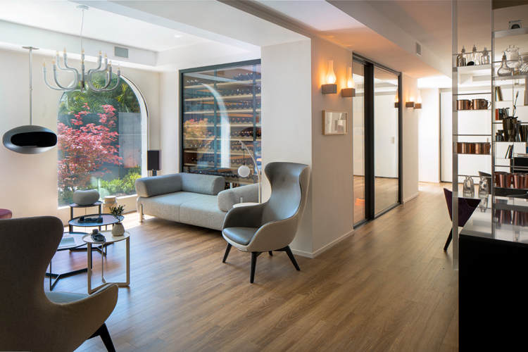 L'interno del nuovo ristorante di Peter Brunel (Peter Brunel torna a casaAd Arco il suo locale gourmet)