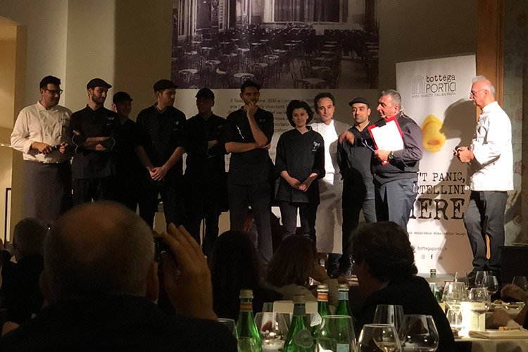 (Petrosino & friends, una Cena a teatro a I Portici, faro dell'hotellerie bolognese)