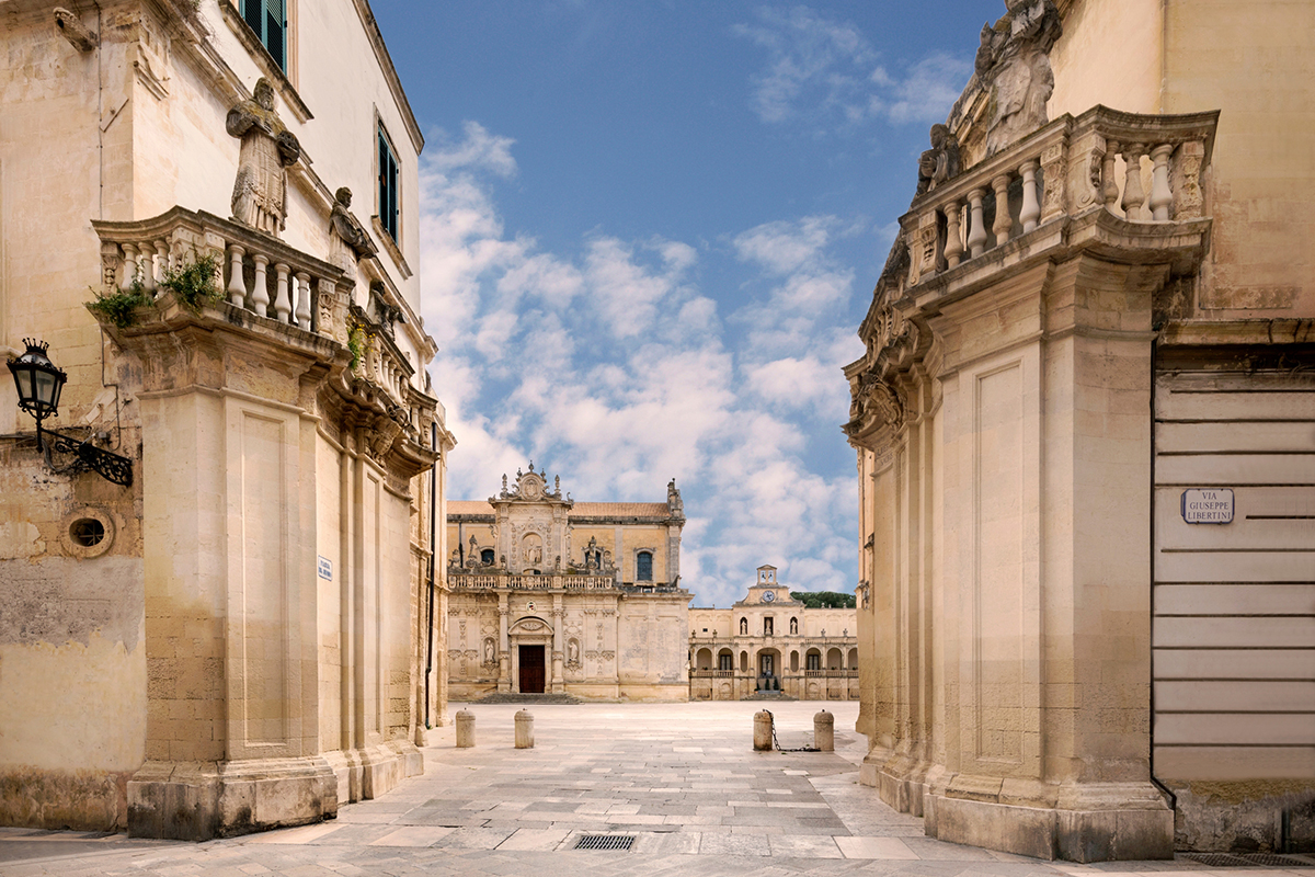 Piazza Duomo Lecce la barocca, cosa vedere e mangiare nella capitale del Salento