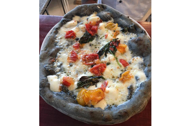 (Pizzeria 'O Munaciello La bont&agrave; di Napoli incontra Miami Beach)