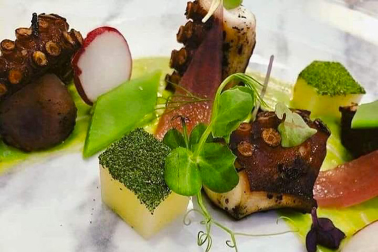 Polpo, taccole, patate, cipolla all'anice stellato Cucina di pesce tra i Castelli Romani