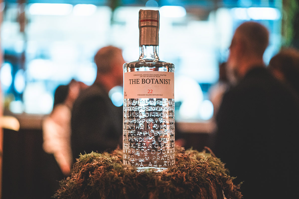 “We look further”, il format sostenibile di The Botanist Gin inizia da Milano