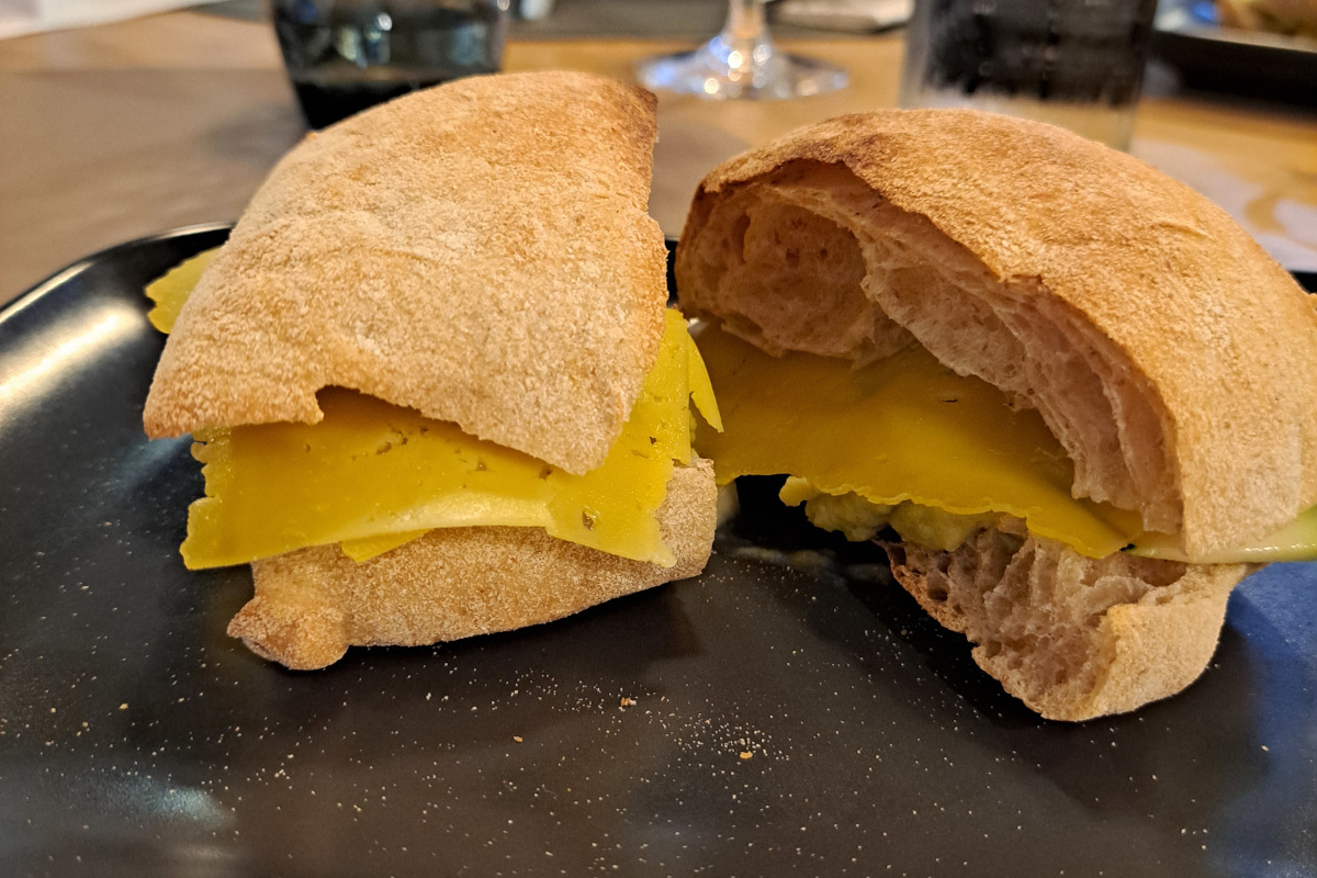 A Piacenza un'estate gourmet: pizza e panini tra Emilia, Sicilia e Medio Oriente