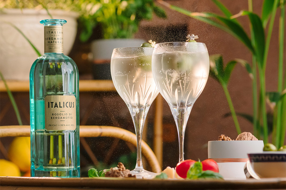 Italicus Spritz Con Italicus Rosolio di bergamotto lo spritz fa ancora pi&ugrave; tendenza