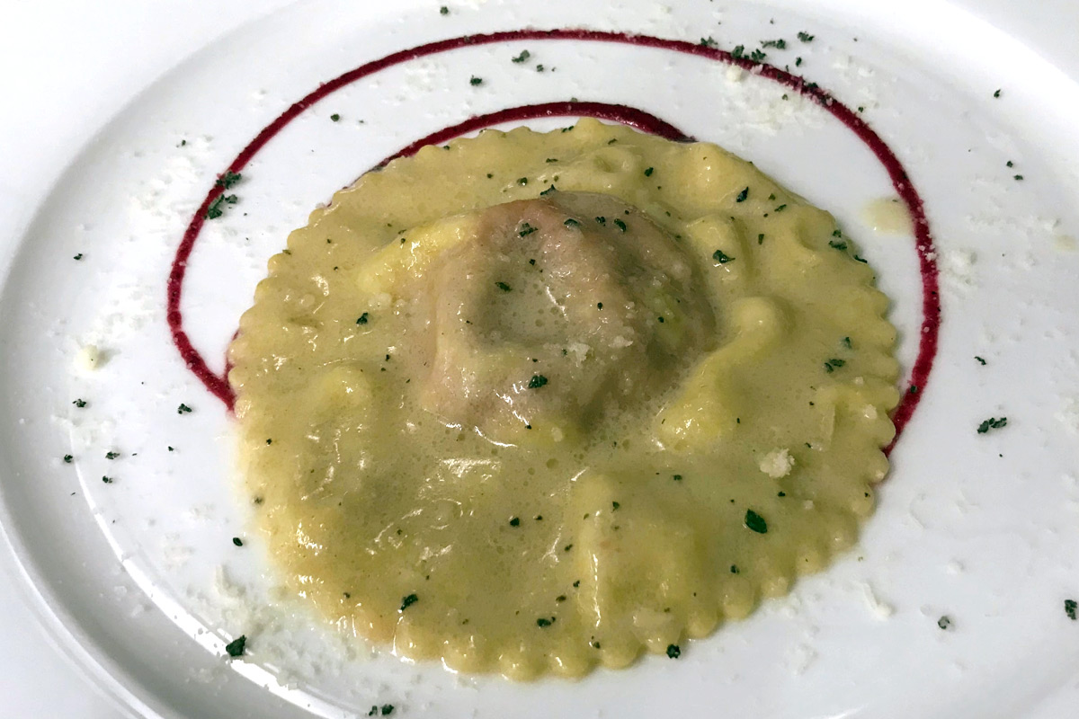 Raviolo, rapa rossa e Spressa delle Giudicarie Raviolo rapa rossa e Spressa delle Giudicarie