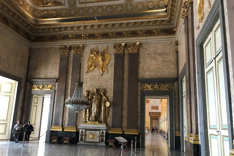 La Reggia di Caserta anche di notte A settembre visite serali a 1 euro