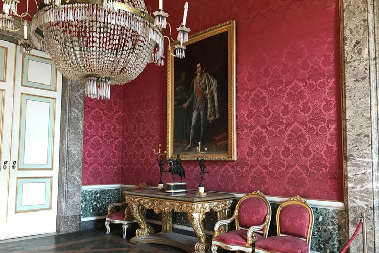 La Reggia di Caserta anche di notte A settembre visite serali a 1 euro