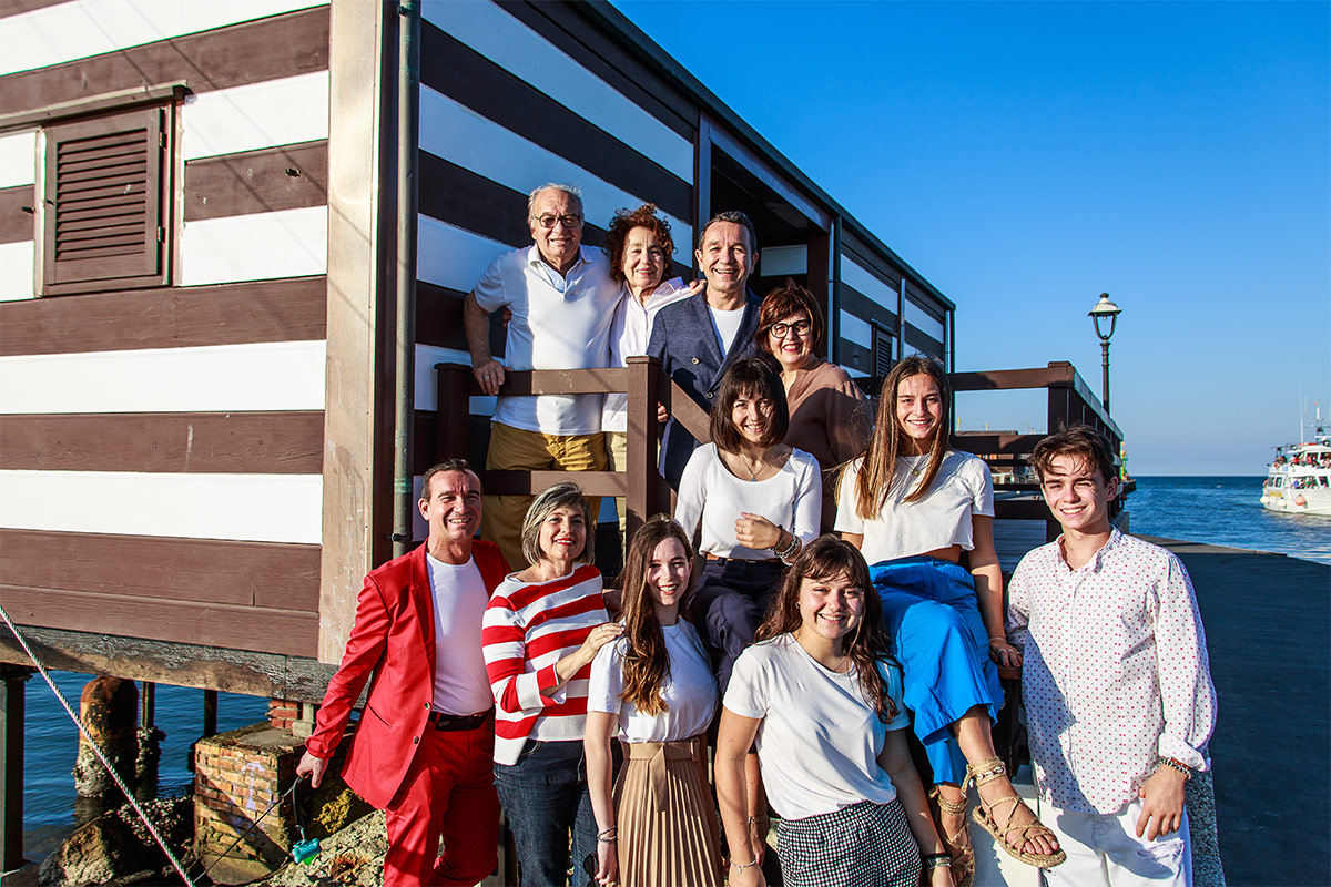 La famiglia Ricci A Cesenatico l’accoglienza è arte L’antica ospitalità dei Ricci Hotels