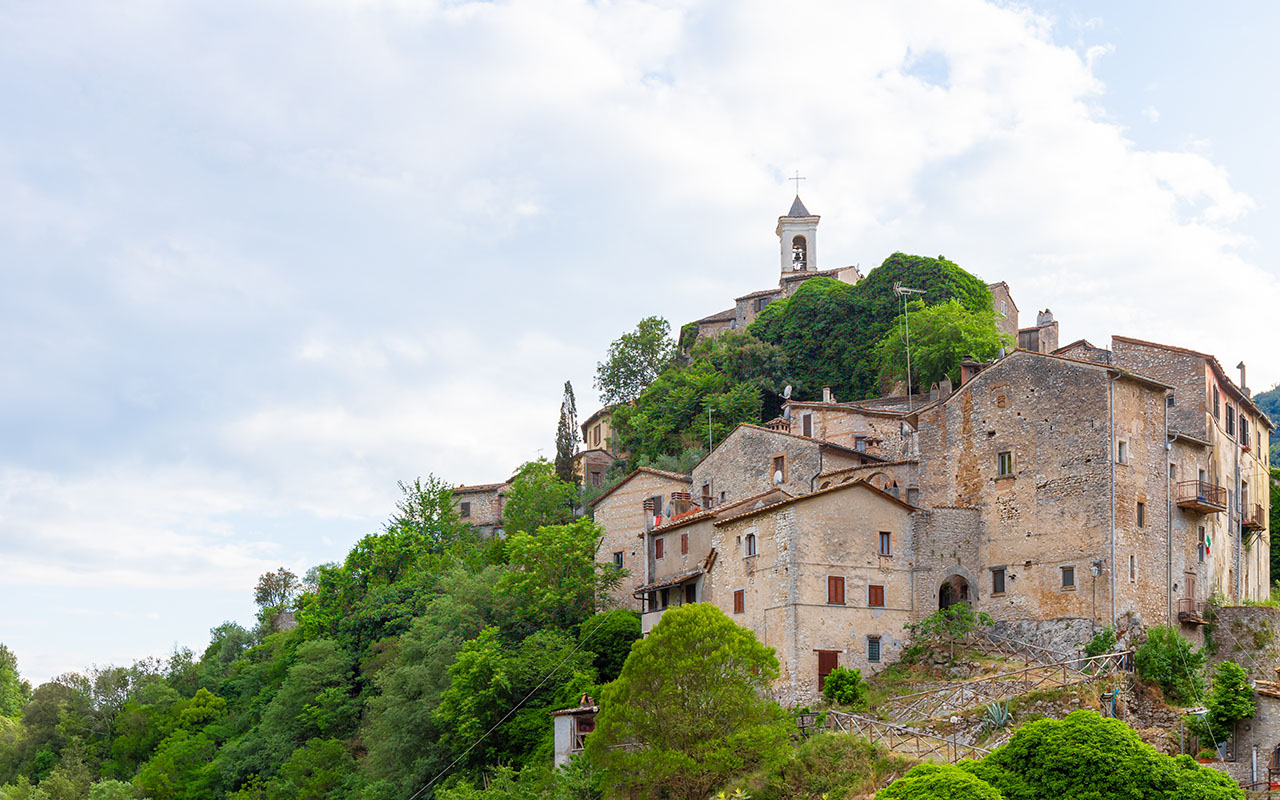 L'antica città di Rocchette A caccia di borghi fantasma nei dintorni di Roma