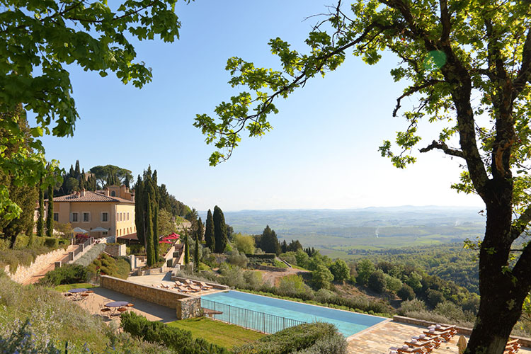 La tenuta di 2mila ettari nella Val d'Orcia in Toscana ha oltre 800 anni. Fonte: Rosewood Castiglion del Bosco Novità a Castiglion del Bosco In estate 19 nuove suite