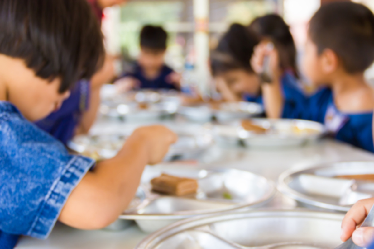 Cibi ultra-processati: la verità scomoda che scuole e famiglie non vogliono vedere