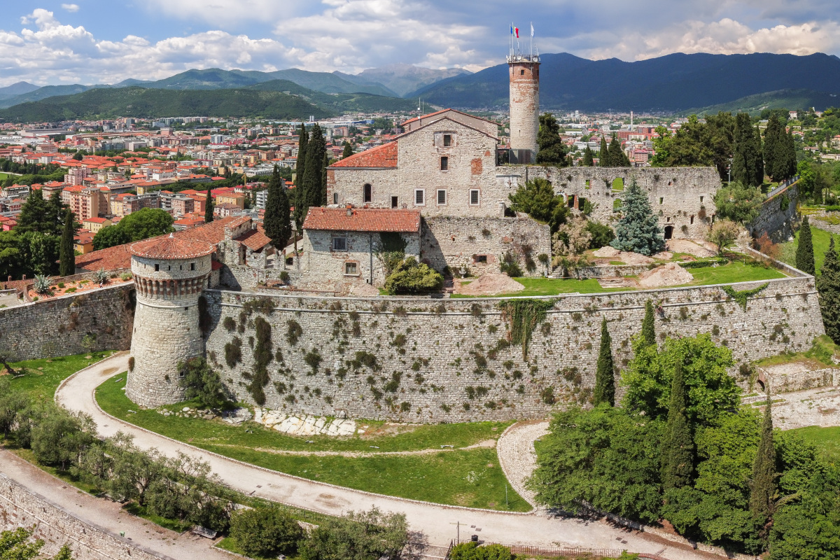 Brescia accende i motori con la Mille Miglia e accelera tra gusto e cultura