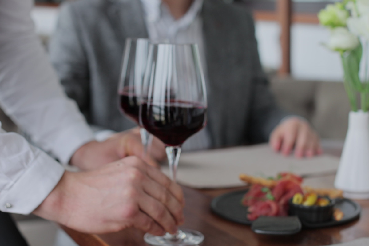 Basta carte dei vini enciclopediche: oggi vince chi sa scegliere