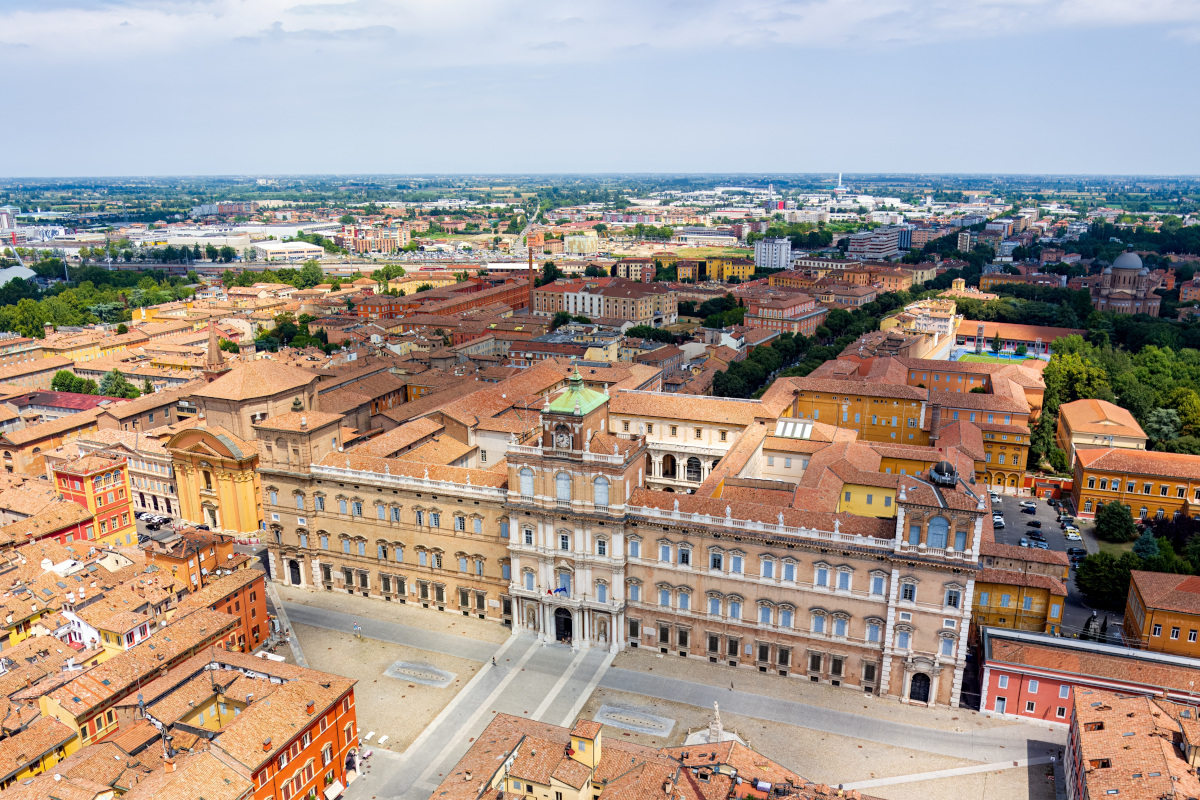 Presentazione Guida Michelin Italia a Modena: brindisi con il Lambrusco