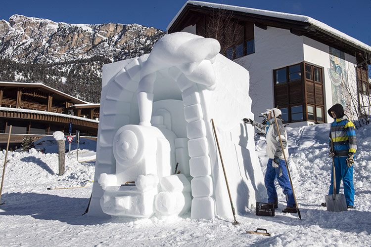 La scultura vincitrice realizzata da Damian Piazza - di neve a Selva Val Gardena:  primo premio a Damian Piazza