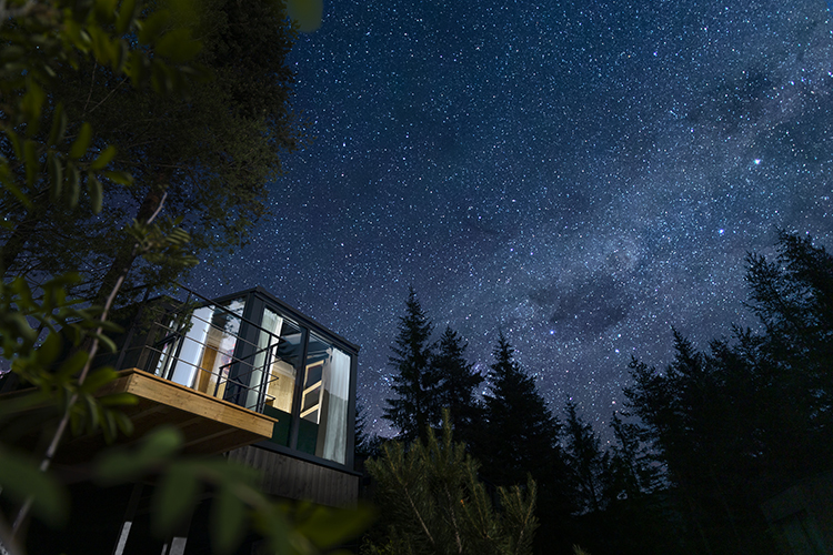 Skyview Chalets. Foto: Martin Lugger  Un lago, una decappottabile e di più Ecco la vacanza d'acqua dolce