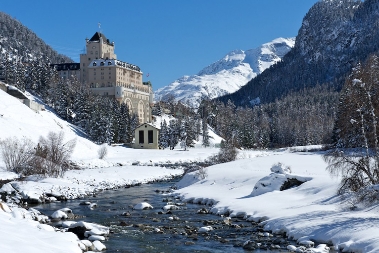 St. Moritz, perla dell’Engadina  Meta di sciatori, artisti e buongustai