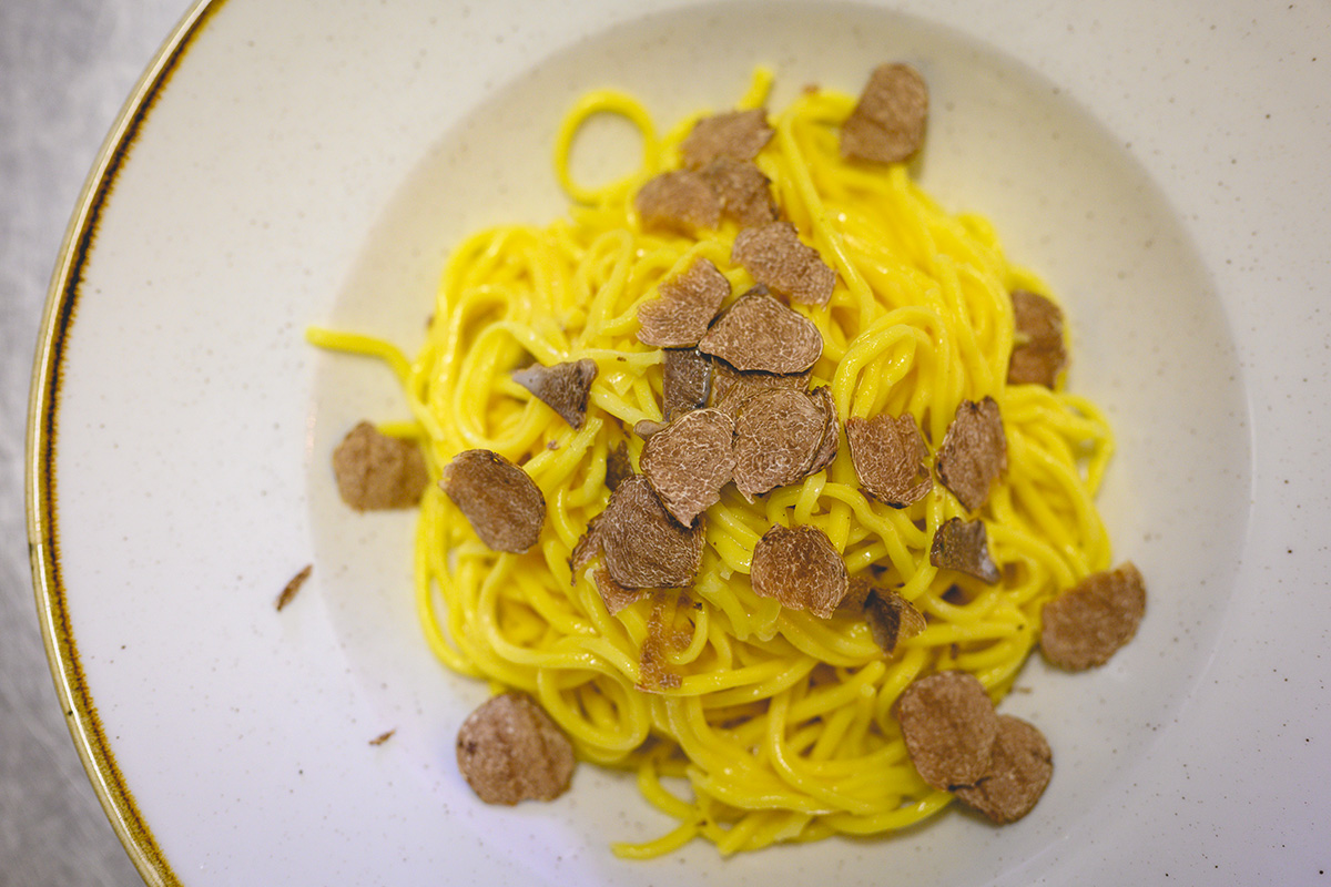 Il premio a fine giornata - Foto Luca Pezzani Tartufo in presa diretta, dalla cerca alla tavola