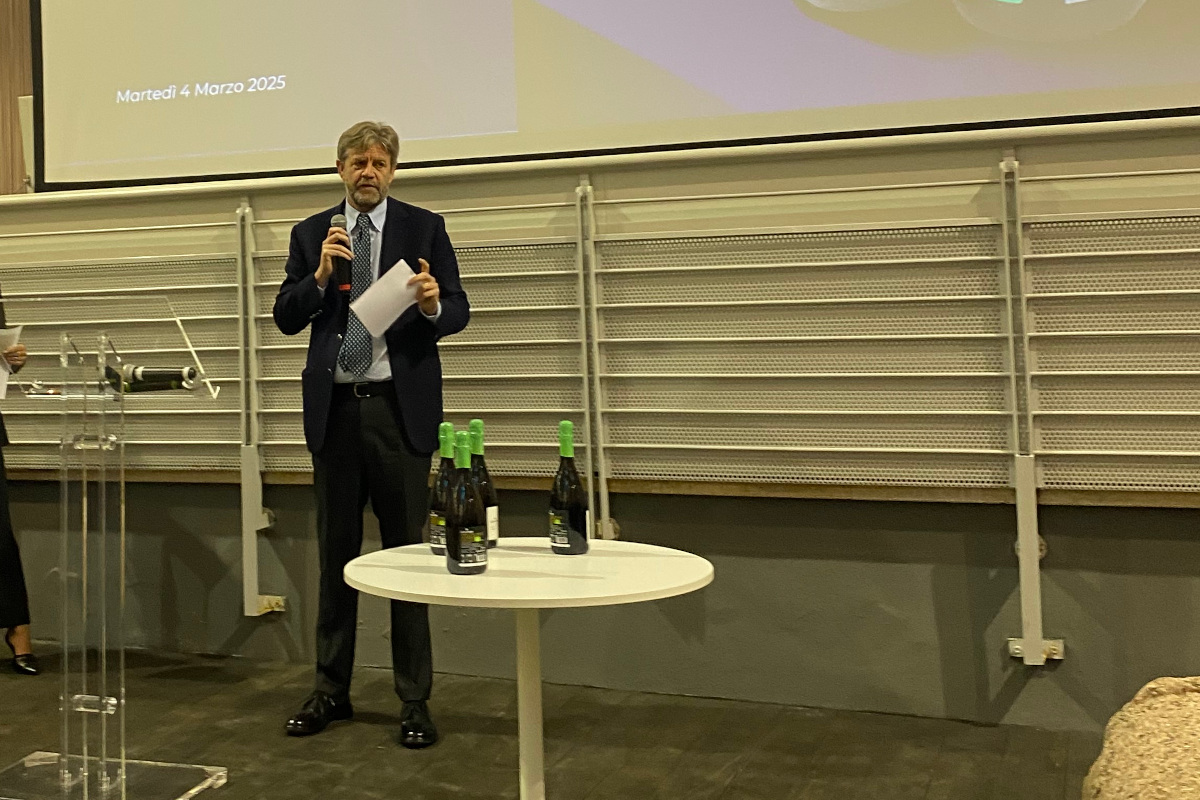 Vini Emilia Igt: c'è la fascetta anticontraffazione con “Passaporto digitale”