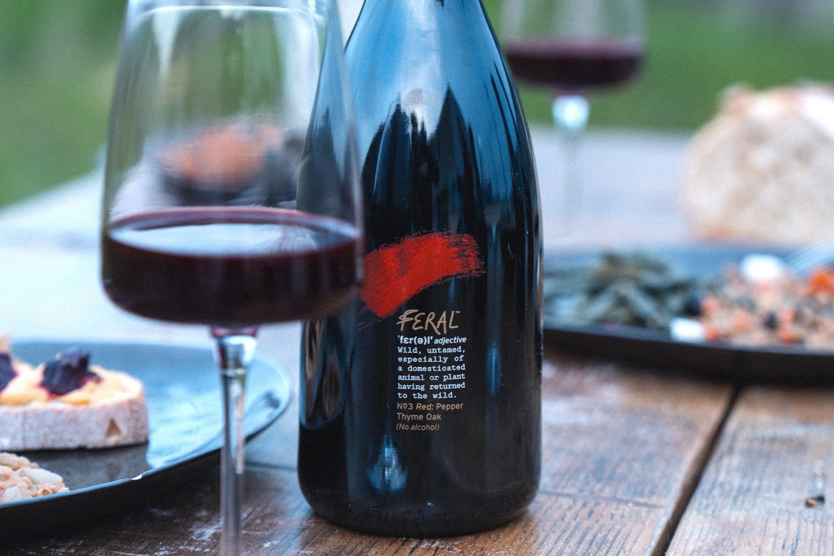 Feral: le bevande italiane che ricreano l’esperienza del vino, ma senza alcol Feral: le bevande italiane che ricreano l’esperienza del vino, ma senza alcol