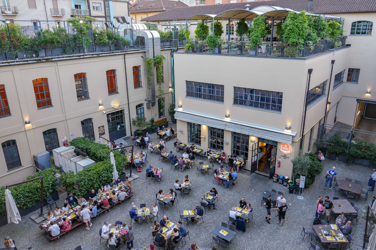 Birrificio La Piazza: dove la birra artigianale incontra la formazione e il mestiere