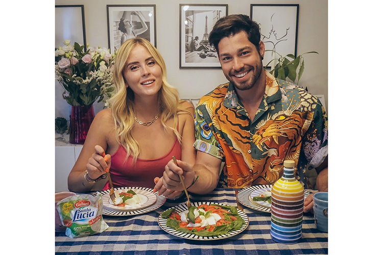 Valentina Ferragni e Luca Vezil a tavola con Mozzarella santa Lucia la Leggera I Leggeri di Galbani diventano molto social