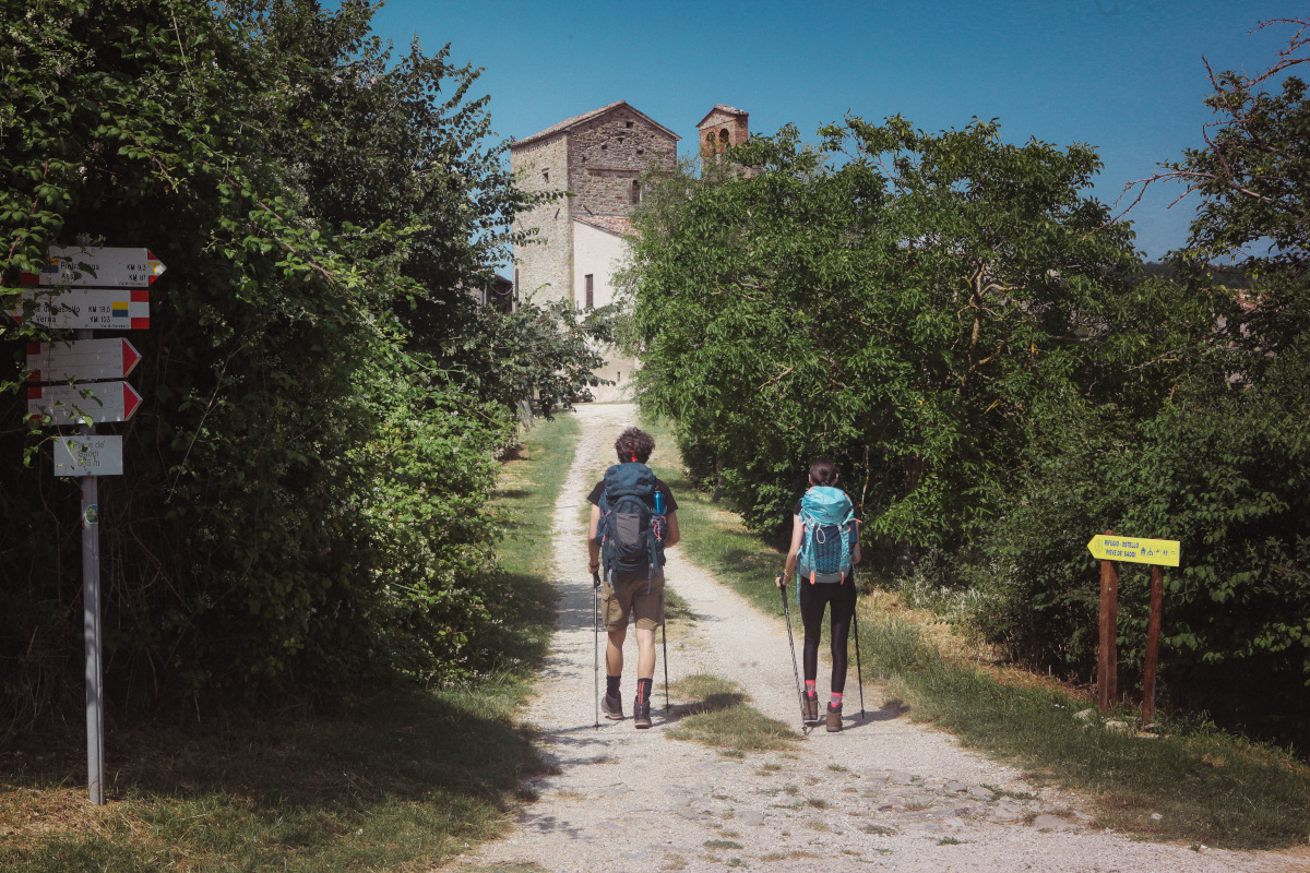 Scopri l’Italia a piedi: ecco i 42 sentieri iconici di Cammini Aperti 2024