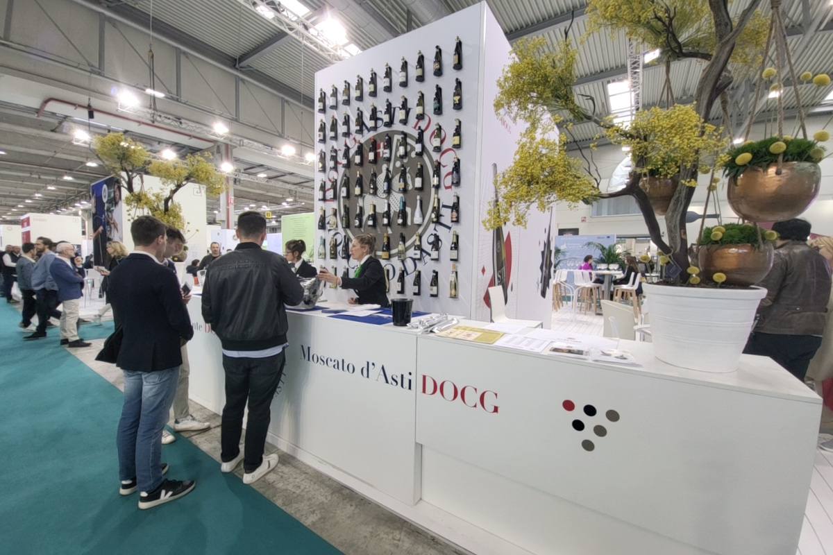 Il Consorzio dell'Asti Docg al Vinitaly con i Maestri Pasticceri di Ampi