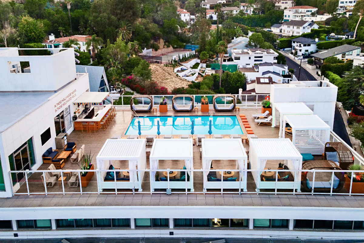 Dalla ribellione al lusso: la storia rock dell'Andaz West Hollywood