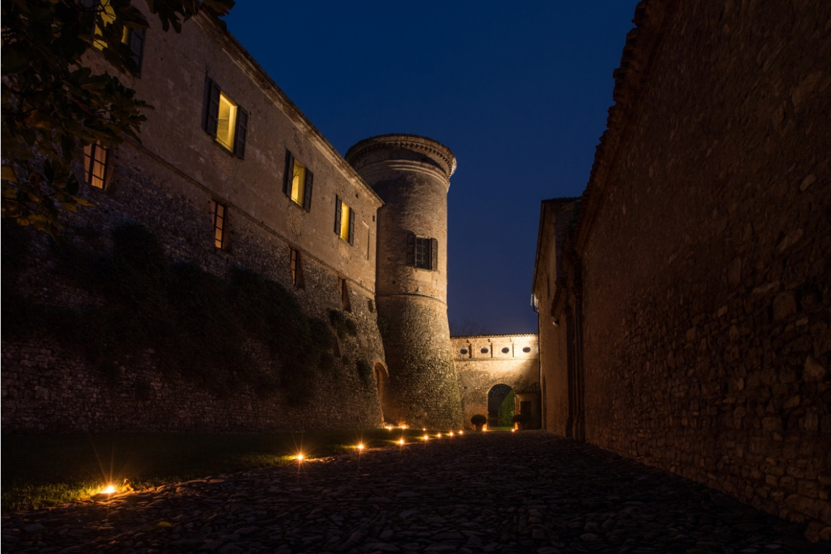 Halloween all'italiana: dai dolcetti di Cracco ai borghi e castelli