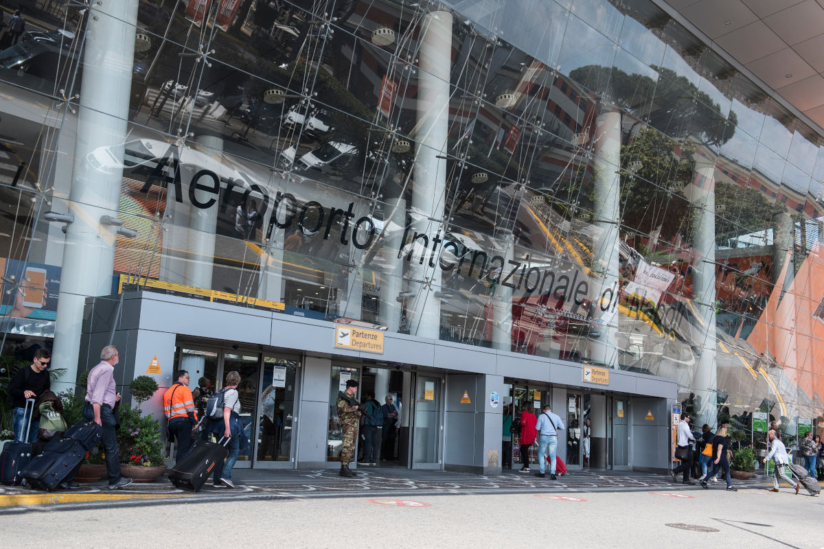 Laeroporto Internazionale di Napoli secondo in classifica L’aeroporto migliore è Roma-Fiumicino ultimo Crotone