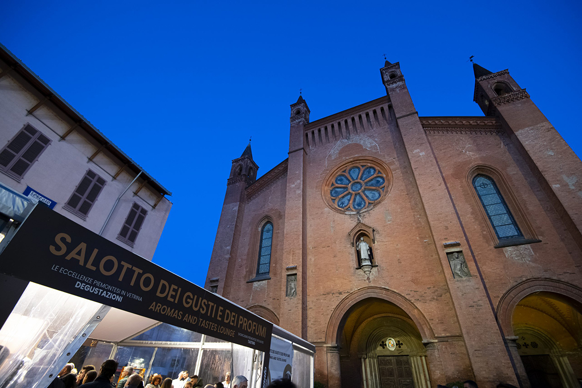 Foto: Giorgio Perottino, Ente Fiera Internazionale del Tartufo Bianco d’Alba  Alba celebra il tartufo bianco tra gusto e sostenibilità