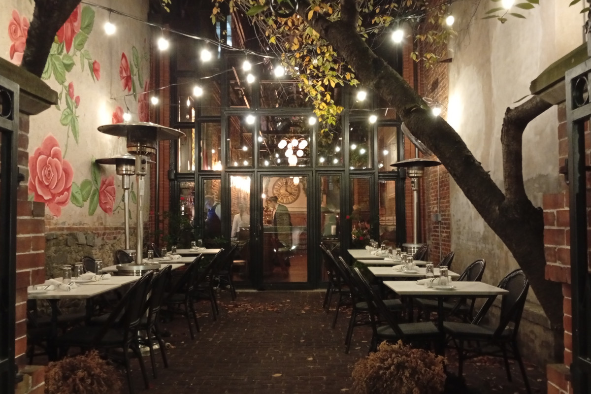 La brasserie francese che porta un angolo di Parigi vicino a Washington La brasserie francese che porta un angolo di Parigi vicino a Washington