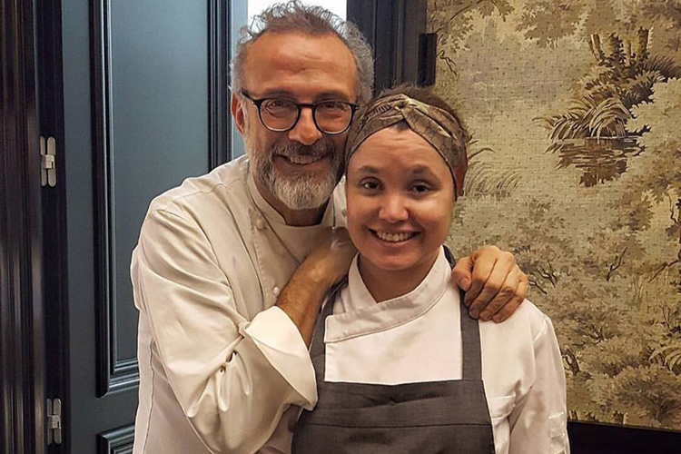 Massimo Bottura e Ana Karime Lopez Kondo (Guida Michelin, 29 nuove stelle Karime Lopez Kondo unica donna)