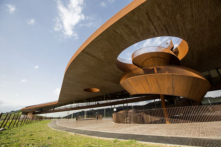 La sede di Marchesi Antinori - Le cantine più ricche: Antinori, Frescobaldi e Santa Margherita