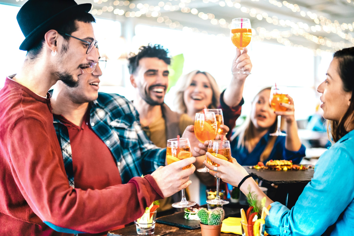 L'aperitivo è un momento di convivialità e amicizia 