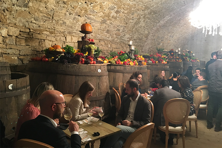 (Astino nel gusto non convince Difetti organizzativi e menu discutibile)