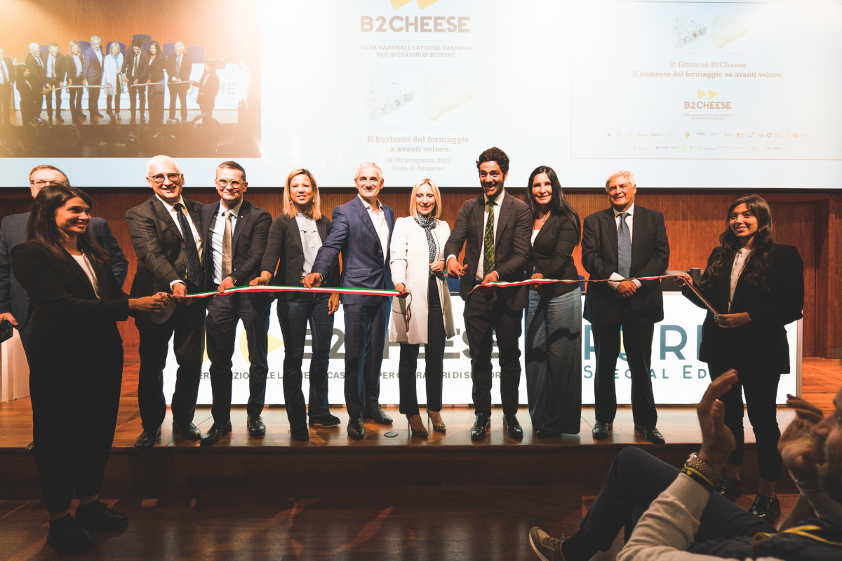 Il taglio del nastro del B2Cheese 2022 È partito il B2Cheese, due giorni interamente dedicati al formaggio