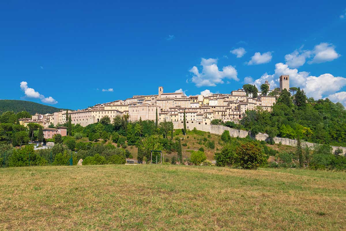 Nocera Umbra Il Piemonte è il regno delle Bandiere Arancioni, le 262 mete selezionate dal Touring Club