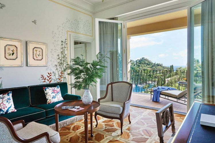 (Luxury Belmond Hotel Splendido Tre nuove suite sulla baia di Portofino)