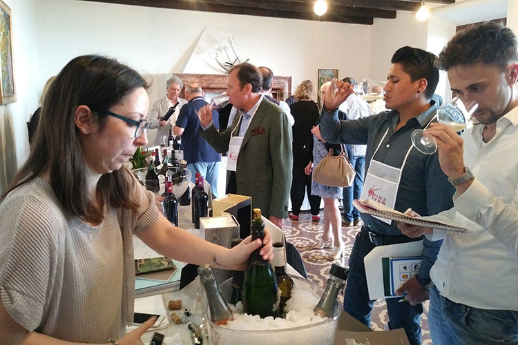 L'edizione 2018 di Bergamo, vini en primeur (Bergamo, vini en primeur 7&ordf; edizione a Tenuta Casa Virginia)